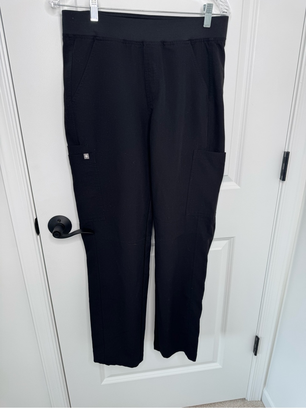 Figs Womenβs Black Cargo Scrub Pants medium